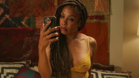 Karen Pittman in And Just Like That… (2021-2025) Sexy Underwear Black Braids 989505