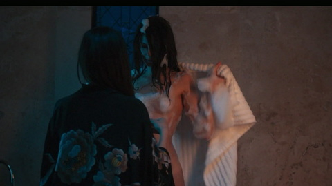 Señorita 89's Sexiest Scenes with Bárbara López. Sexy, brunette, bubble bath. 972360