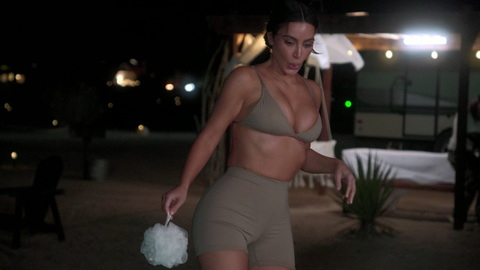 The Kardashians's Sexiest Scenes with Kim Kardashian. Underwear, bra, cleavage. 1009362