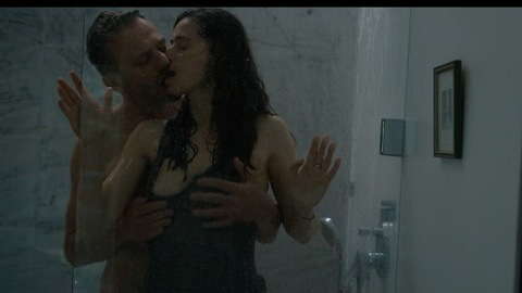 Agnieszka Grochowska Naked as Laura Goldsztajn. Breasts, kissing, shower. 975045
