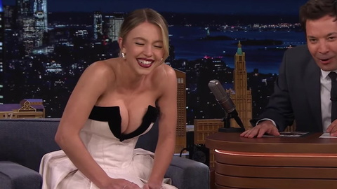 Hottest Sydney Sweeney Scene in The Tonight Show Starring Jimmy Fallon. Sexy, SFW, blonde. 997772