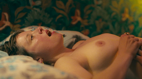 Jella Haase Naked as Kleo Straub. Breasts, lying in bed, lying on back. 980445