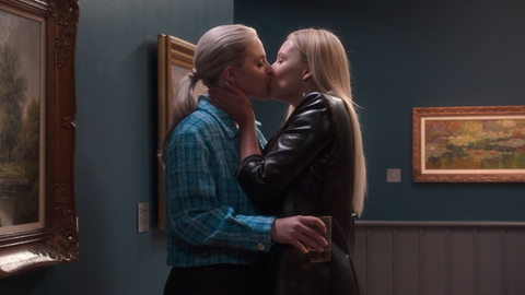 Sexiest Scenes of Kacey from The Sex Lives of College Girls. Lesbian, blondes, kissing. 982817