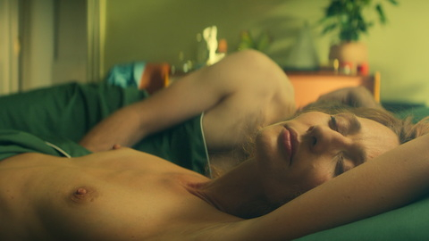 Magdalena Popławska Naked as Helena. Breasts, in bed, lying on back. 983061