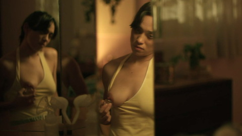 Natalia Solián Naked in Huesera: The Bone Woman. Breasts, hard nipple, ice on nipple. 984697