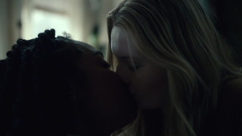 Accused's Sexiest Scenes with Abigail Breslin. Lesbian, close up, kissing. 986490