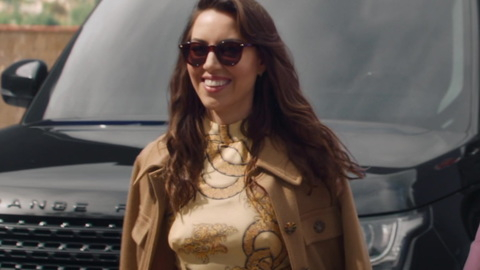 Operation Fortune: Ruse de Guerre's Sexiest Scenes with Aubrey Plaza. Sexy, dress, outside. 988776