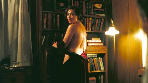 Sexiest Florence Pugh Scene in Oppenheimer. Sexy, SFW, bare back. 994087