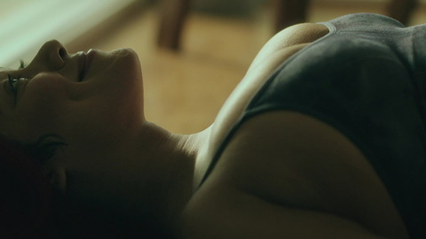Hottest Cynthia Kaye McWilliams Scene in Average Joe. Sexy, cleavage, laying down. 990542