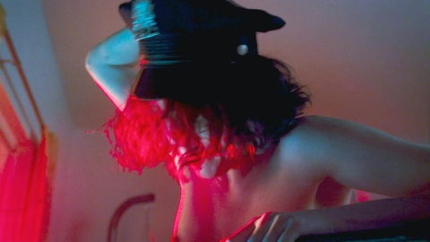 Margaret Qualley Nude in Drive-Away Dolls. Breasts, Lesbian, cop hat, hard nipple. 1006024
