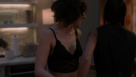 grown-ish's Sexiest Scenes with Wilder Yari. Underwear, bralette, cleavage. 991068