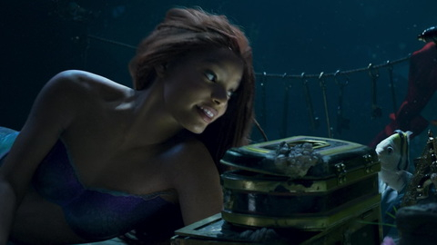 Hottest Halle Bailey Scene in The Little Mermaid. Sexy, cleavage, mermaid. 991586