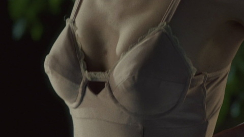 Hottest Elizabeth Miller Scenes. Sexy, cleavage, close up. 992505