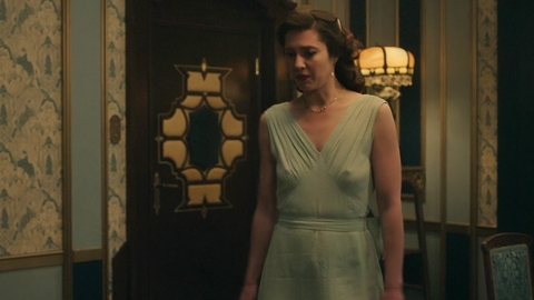 A Gentleman in Moscow's Sexiest Scenes with Mary Elizabeth Winstead. Sexy, SFW, green dress. 999630