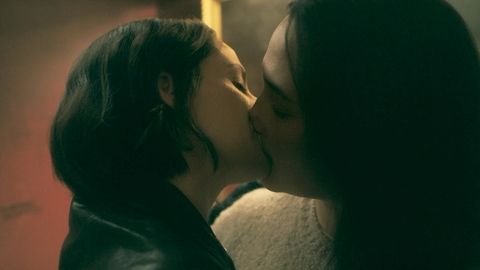Sexiest Cam Bentland Scenes. Lesbian, SFW, kiss. 999784
