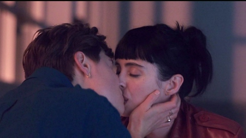 Orphan Black: Echoes's Sexiest Scenes with Krysten Ritter. Lesbian, Sexy, SFW, brunettes. 1002498