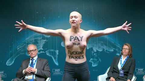 Nudes of Anouk from Nemesis. Breasts, bald, belly button piercing. 1005546