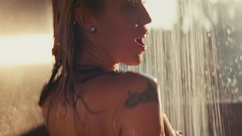 Miley Cyrus Naked as Self. Breasts, blonde, breast. 1005801