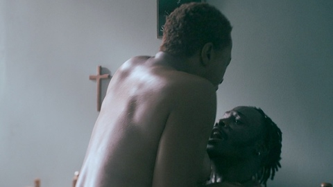 Chi Mhende Nude as Pearl. Breasts, Black, bare back. 1006628