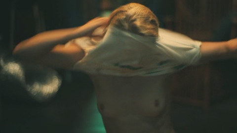 Carrie Coon Nude as Laurie Duffy. Breasts, blonde, nude. 1009268