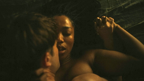 Hottest Naomi Ackie Scene in Mickey 17. Sexy, cleavage, close up. 1009496