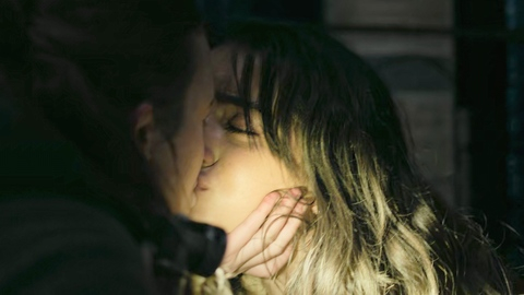 Sexiest Isabela Merced Scene in The Last of Us. Lesbian, SFW, brunette. 1010425