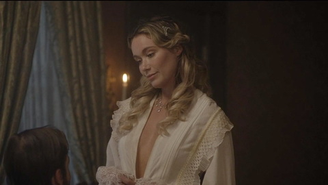 Hottest Julia Scenes. Sexy, cleavage, standing. 1012065