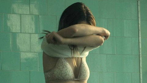 The Twisted Tale of Amanda Knox's Sexiest Scenes with Grace Van Patten. Underwear, SFW, brunette. 1013214