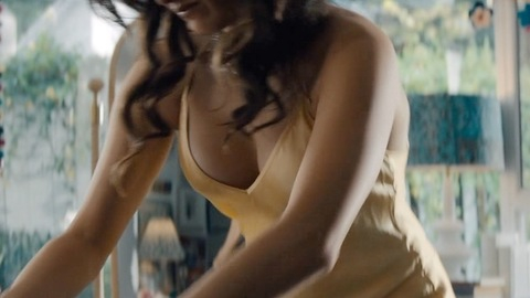 I Know What You Did Last Summer's Sexiest Scenes with Chase Sui Wonders. Sexy, cleavage, yellow dress. 1013370
