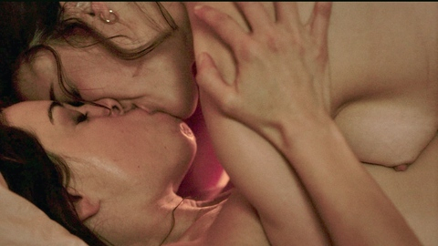 Margaret Qualley Naked in Honey Don't!. Breasts, Lesbian, A-list, brunette. 1013551