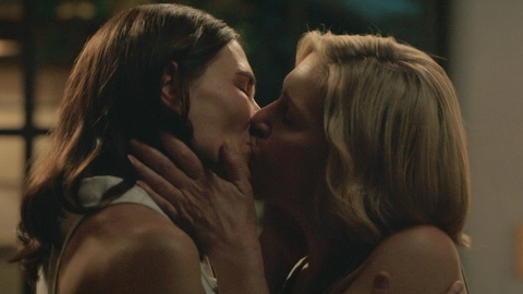Hottest Zosia Scenes. Lesbian, kissing, non nude. 1016061