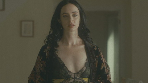 Sexiest Goldie Scenes. Sexy, SFW, brunette. 1015294