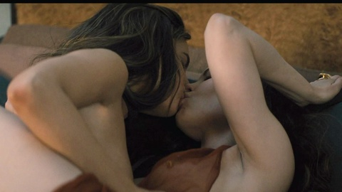 Jaime Slater Naked in Spartacus: House of Ashur. Breasts, Lesbian, brunette, lesbian kissing. 1016143