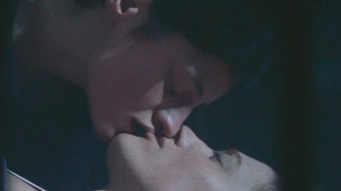 Hottest Emma Corrin Scene in 100 Nights of Hero. Lesbian, bed, kiss. 1017764