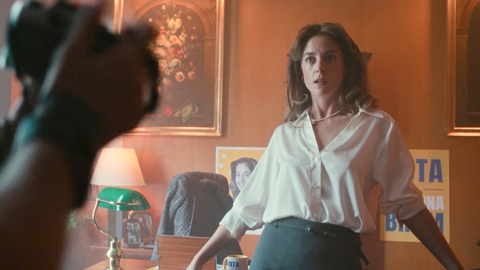 Hottest Victória Guerra Scene in Turn of the Tide. Sexy, SFW, brunette. 1018592