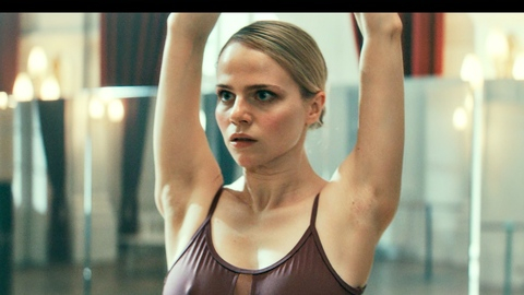 Sexiest Lili Epply Scene in Crooks. Sexy, SFW, ballet. 1018663