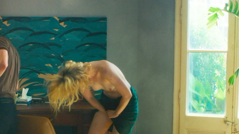Elle Fanning Nude as Martha. Breasts, green skirt, hanging breasts. 1021274