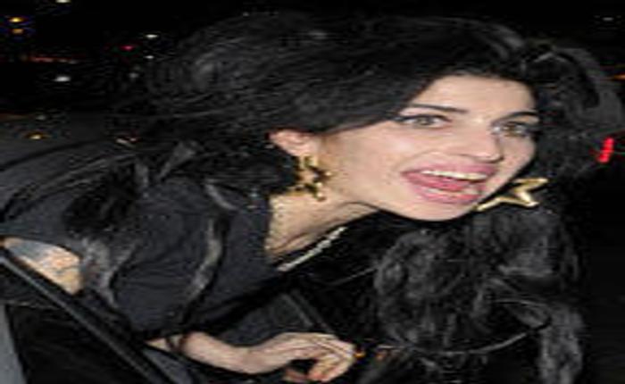 Amy Bloodhouse: Could Amy Winehouse Be Turning Into a Classic Lesbian Vampire Archetype?