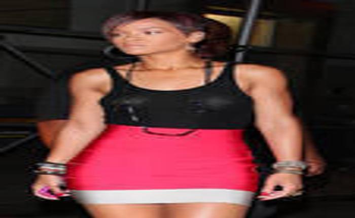 See-Through Rihanna Has a Nipple Ring-hanna!