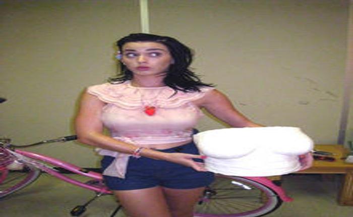 Katy Perry Boobs Busted