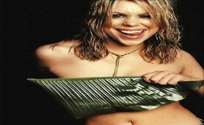 Milk It! Billie Piper Nude Boobs in Public!