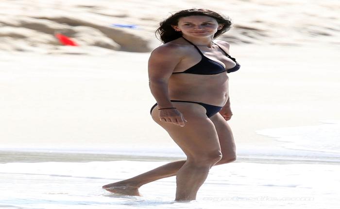 Courteney Cox Defines MILF with a Bikini Nip Slip [PICS]