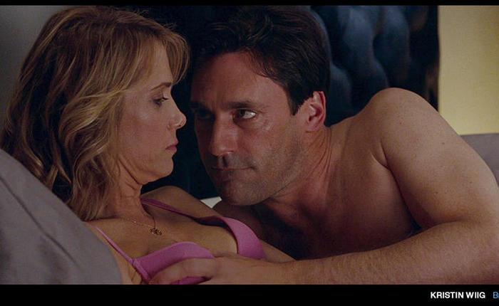 Jon Hamm: Kristen Wiig Is Pretty Sexy, for a Bro [PIC]