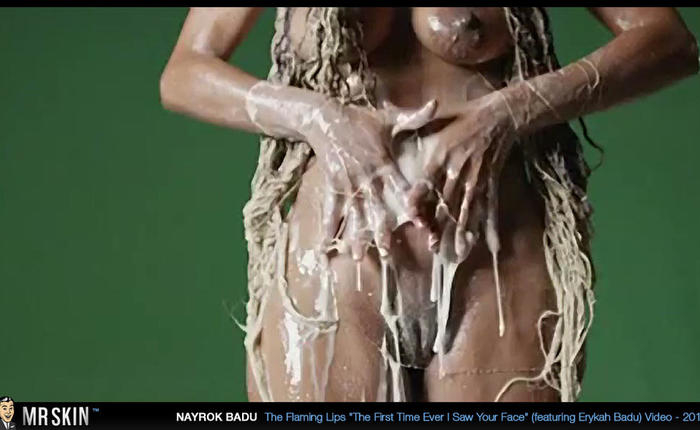Erykah Badu is Super Pissed About That Nude Flaming Lips Video [PICS]