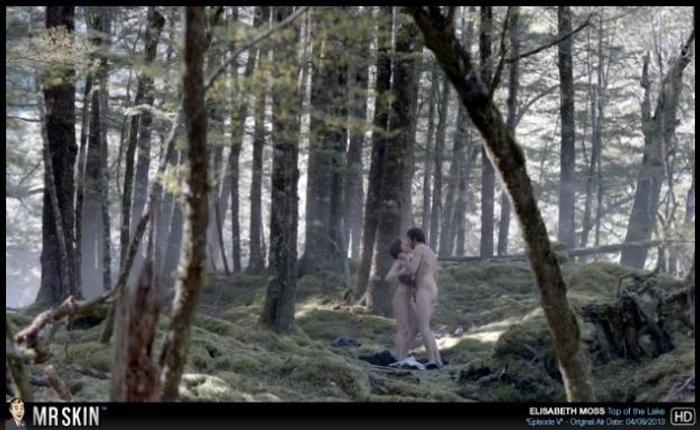Elisabeth Moss Debuts Nude in Top of the Lake [PICS]
