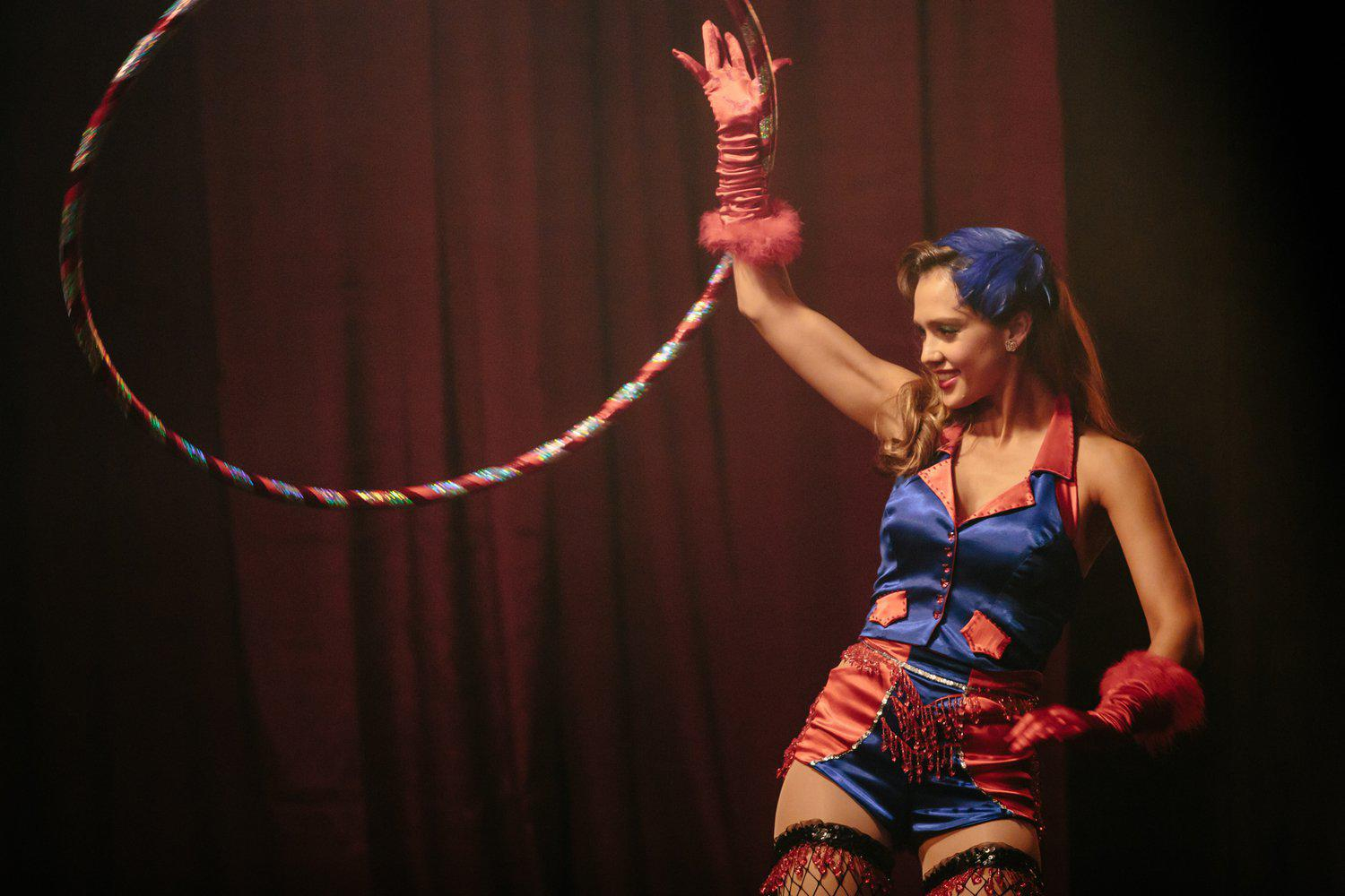 Jessica Alba Shows Off Her Sexy Hula-Hoop Skills In The Trailer For "Dear Eleanor"