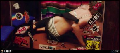 Nicole Scherzinger No Panties Outing + a Celebrity Buttcrack Roundup