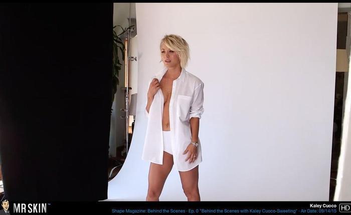 Damn That Flesh Colored Bra, Kaley Cuoco!