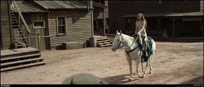 TV Nudity Report: Godless, She's Gotta Have It, Shameless, The Girlfriend Experience, SMILF, and Outlander 11.27.17