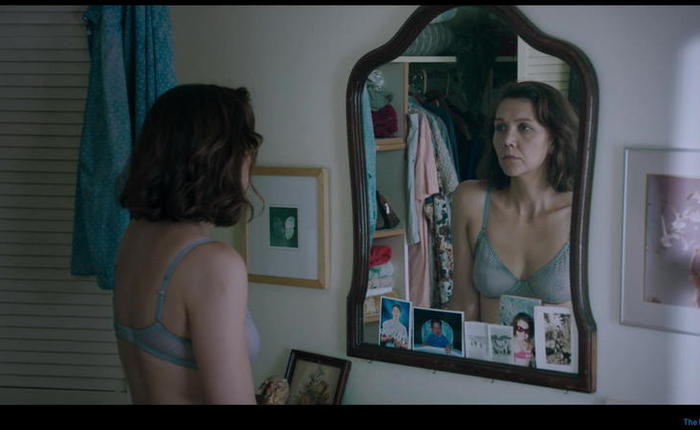 Maggie Gyllenhaal Plays a Hot Teacher in New Netflix Movie